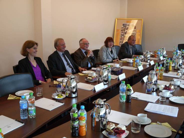 OVG-Präsident Dr. Herwig van Nieuwland und Mitgliedern der Deligation
